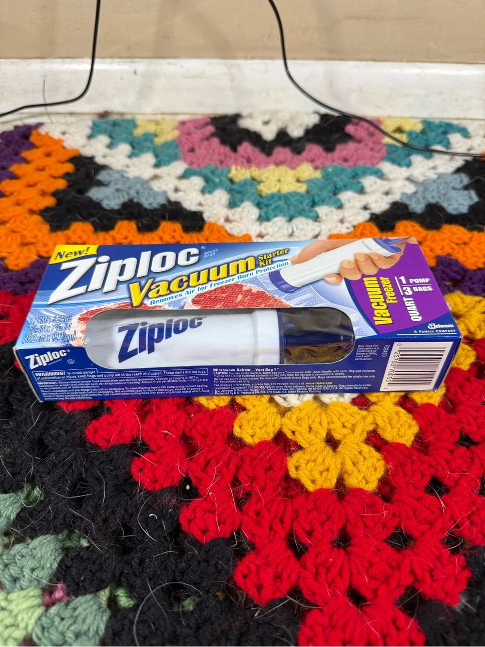 New Discontinued Ziploc 3 Quart Vaccum Starter Kit